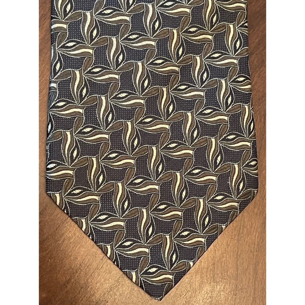 Villa Bugatti 100% Imported Silk Men’s Neck Tie Made In Usa